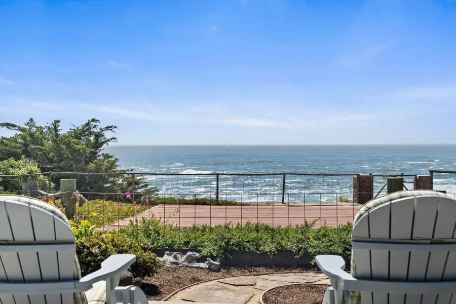 180 Arbor LN, Moss Beach, CA 94038