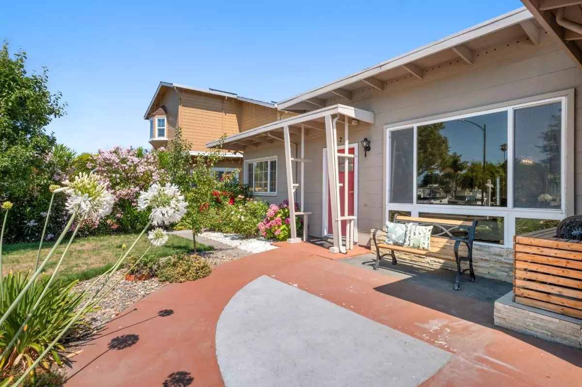 San Mateo, CA 94401,1424 Newbridge AVE