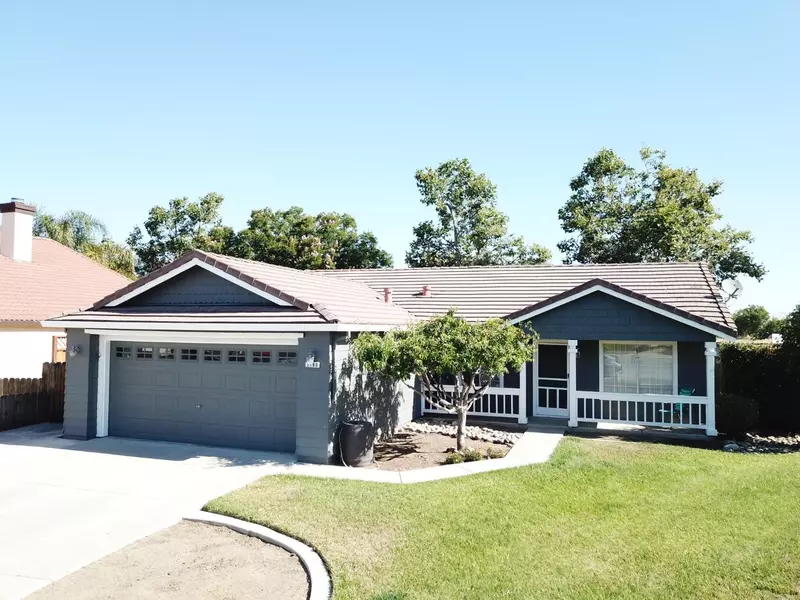 2180 Osborne CIR, Hollister, CA 95023