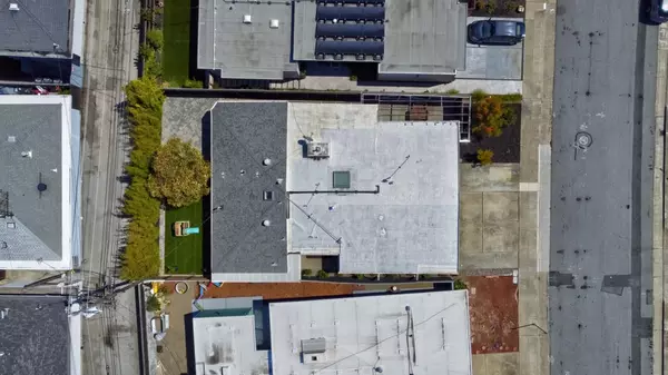 San Mateo, CA 94402,1711 Wolfe DR