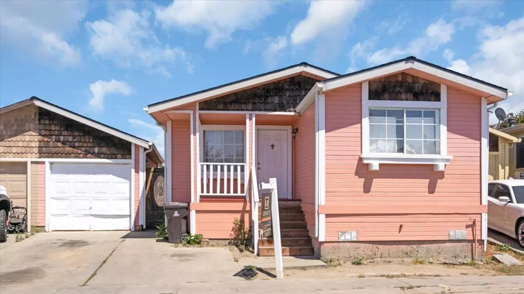 704 Garner, Salinas, CA 93905