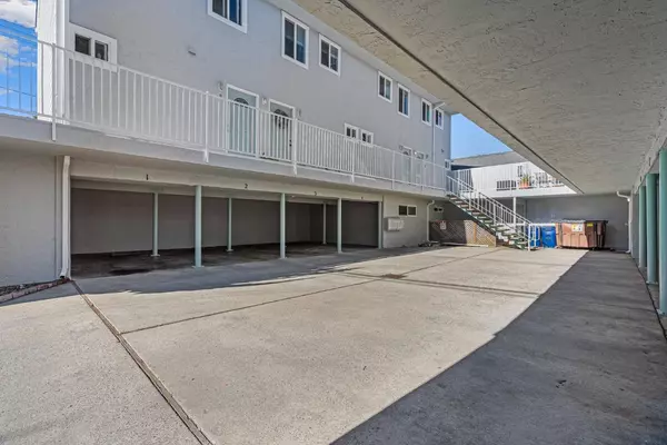 Santa Cruz, CA 95060,160 Park PL