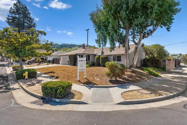 235 Danville DR, Los Gatos, CA 95032