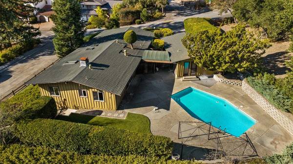 124 Treetop DR, Santa Cruz, CA 95060