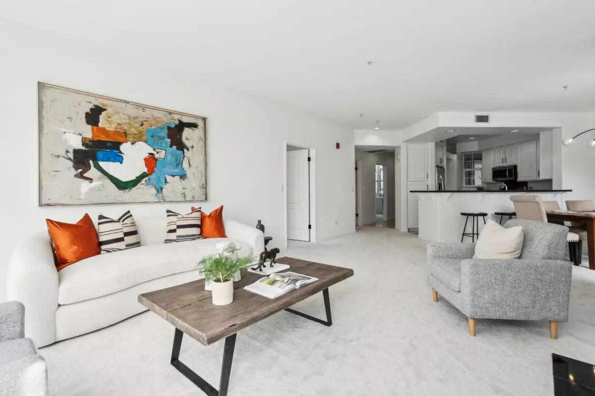 Foster City, CA 94404,860 Meridian Bay LN 231