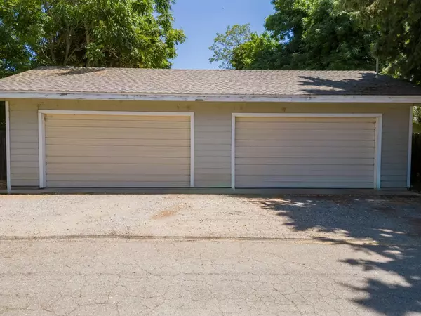 Willows, CA 95988,151-153 N Shasta ST