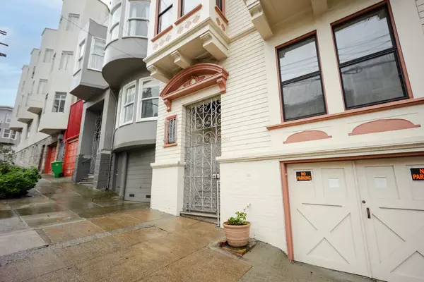 San Francisco, CA 94109,1325-1327 Vallejo ST