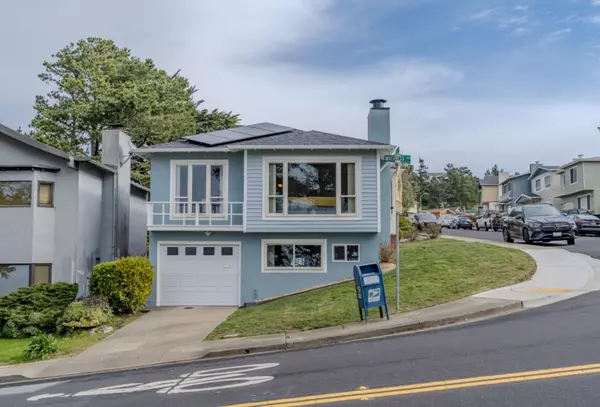 611 Foothill DR, Pacifica, CA 94044