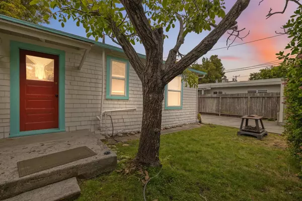 Santa Cruz, CA 95062,399 13th AVE