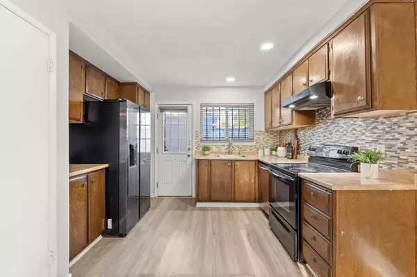 San Jose, CA 95111,3271 Leafwood LN