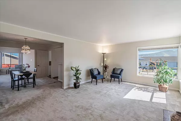 Daly City, CA 94015,704 87th ST