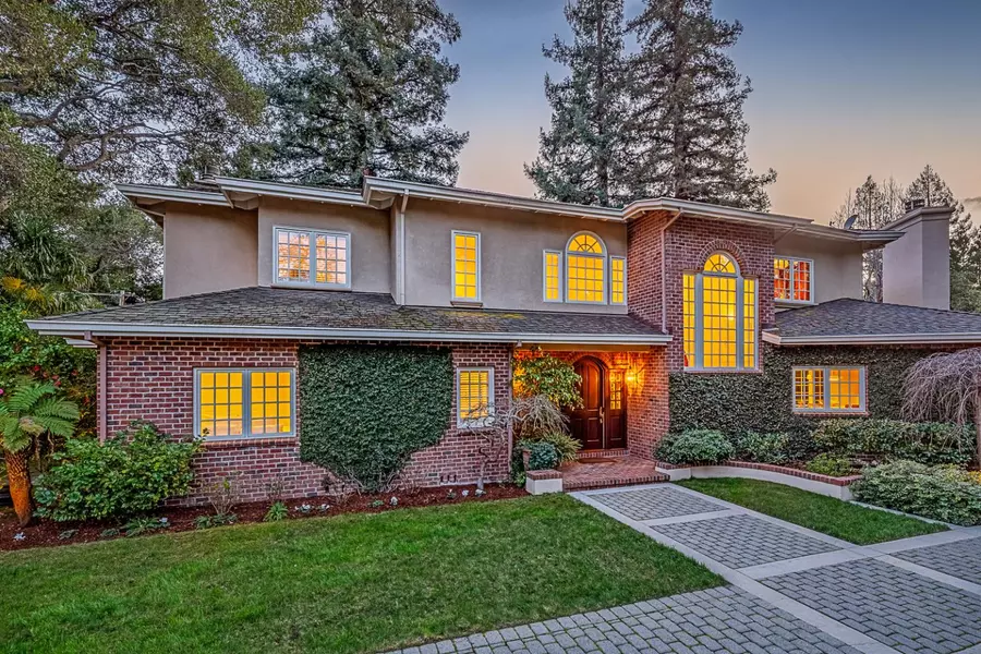 87 Fair Oaks LN, Atherton, CA 94027