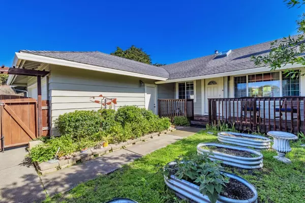El Granada, CA 94018,370 Bridgeport DR