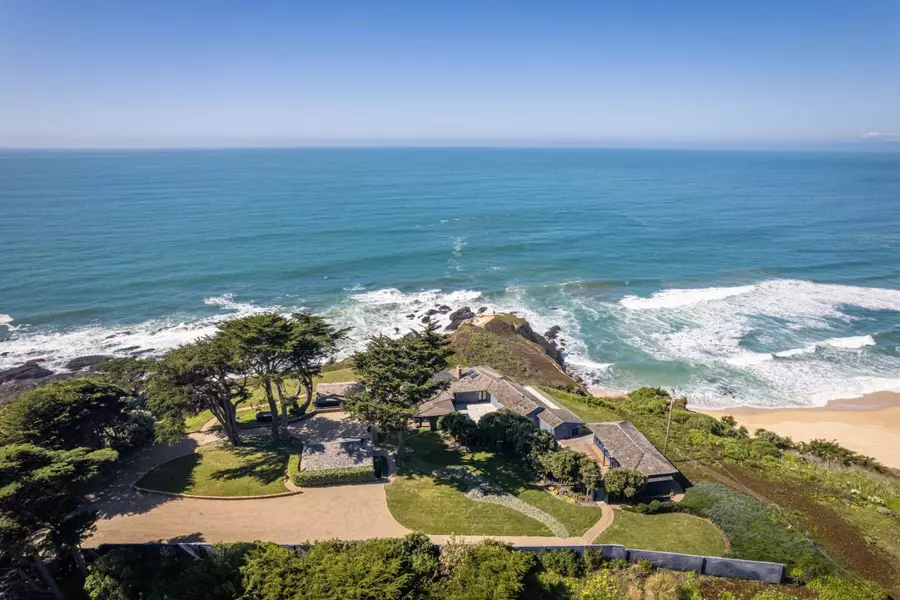 8200 Cabrillo HWY, Montara, CA 94037