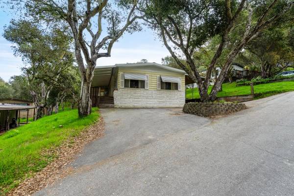 17554 Pond Derosa LN 9, Prunedale, CA 93907