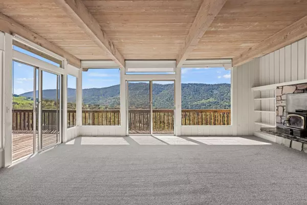 Carmel Valley, CA 93924,233 Vista Verde