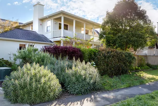 Santa Cruz, CA 95060,165 Westview CT