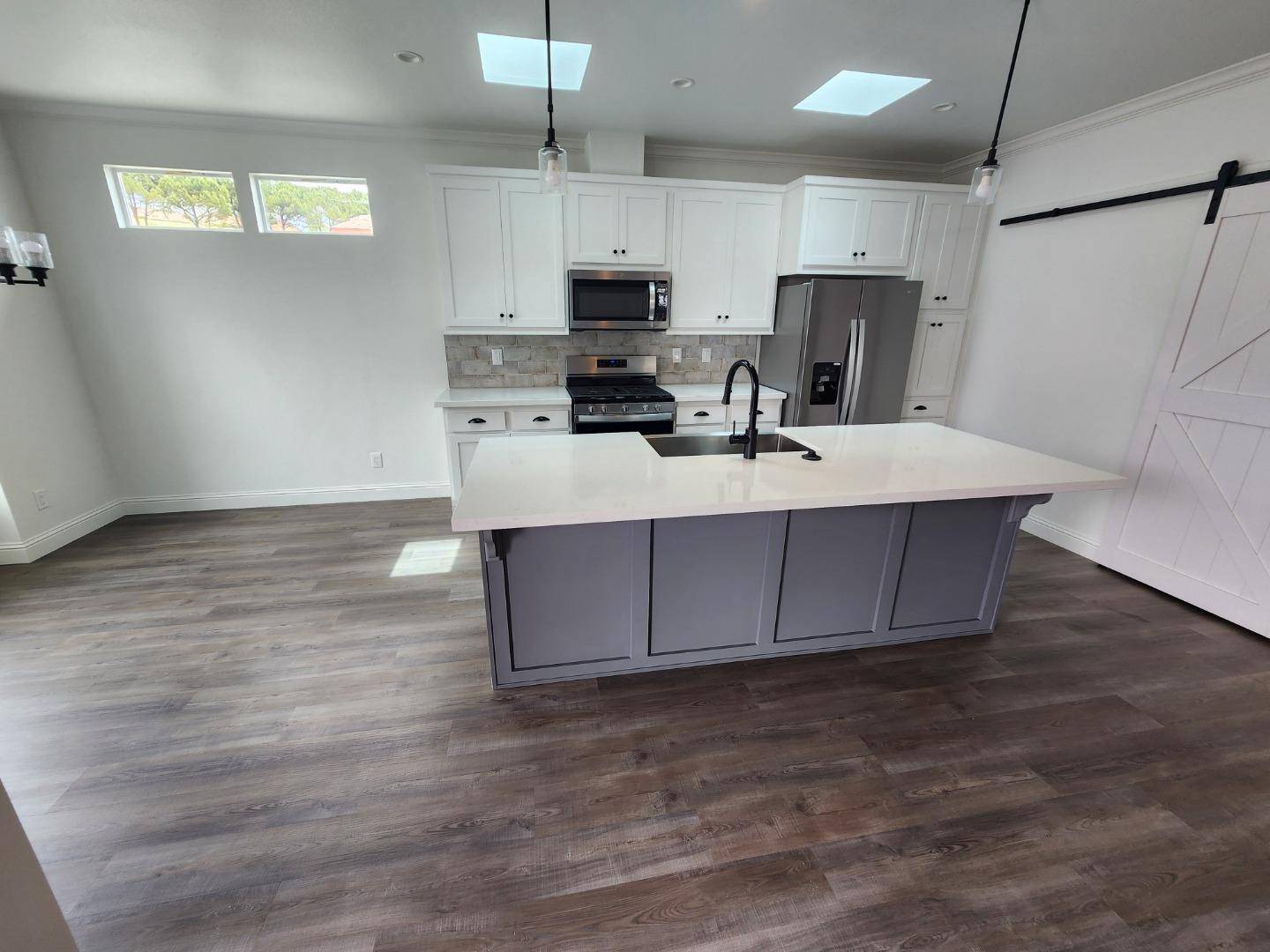 Solvang, CA 93463,87 Rio Vista 87