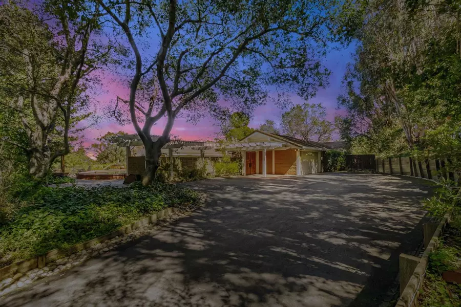 14890 Baranga LN, Saratoga, CA 95070