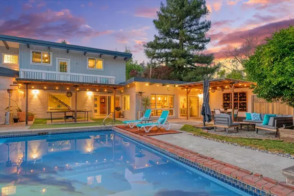 Scotts Valley, CA 95066,368 Green Valley RD