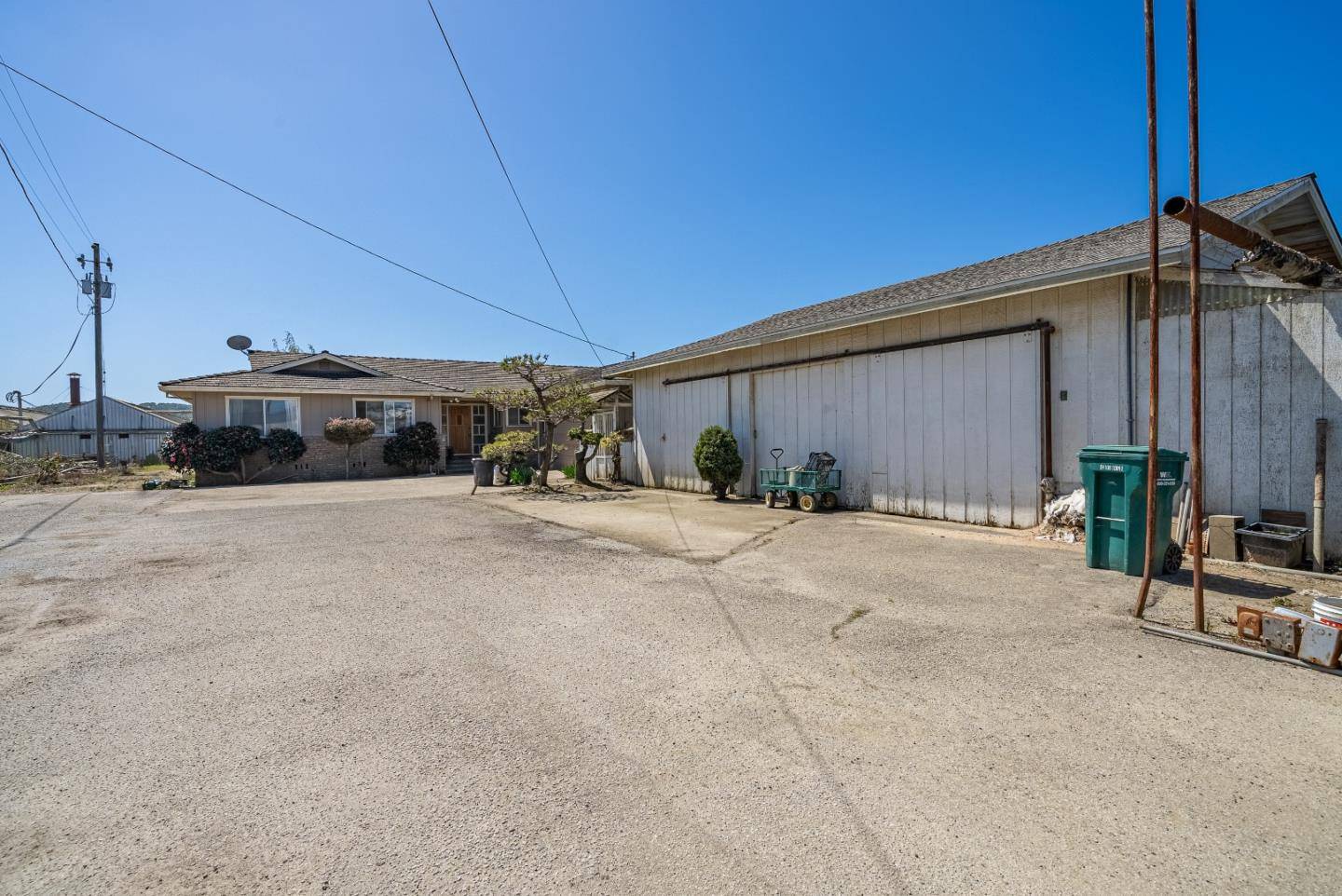 Royal Oaks, CA 95076,2 Lewis RD