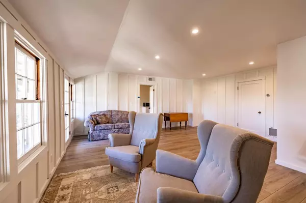 Monterey, CA 93940,811 Alameda AVE