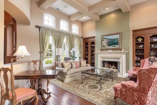 Monterey, CA 93940,500 Estrella Doro