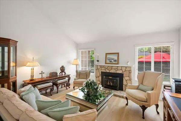 Gilroy, CA 95020,910 Blake CT