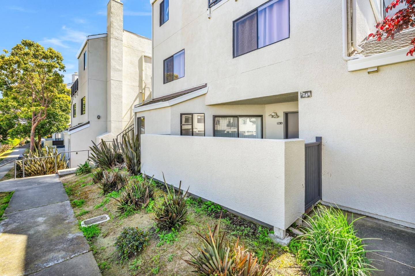 South San Francisco, CA 94080,1 Appian WAY 704-6