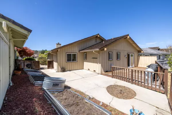 Salinas, CA 93908,14220 Mountain Quail RD