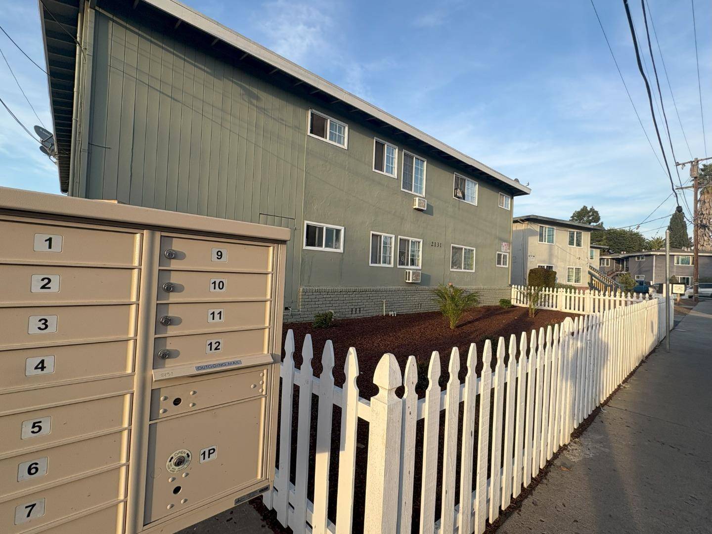 San Jose, CA 95128,2131 Marlboro CT