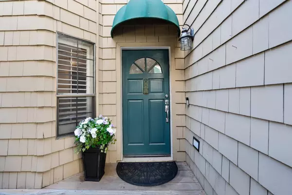 Palo Alto, CA 94306,443 College AVE