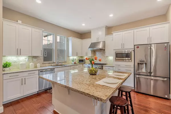 Milpitas, CA 95035,1570 Hidden Creek LN