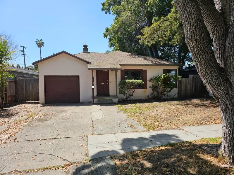 3234 Hoover ST, Redwood City, CA 94063