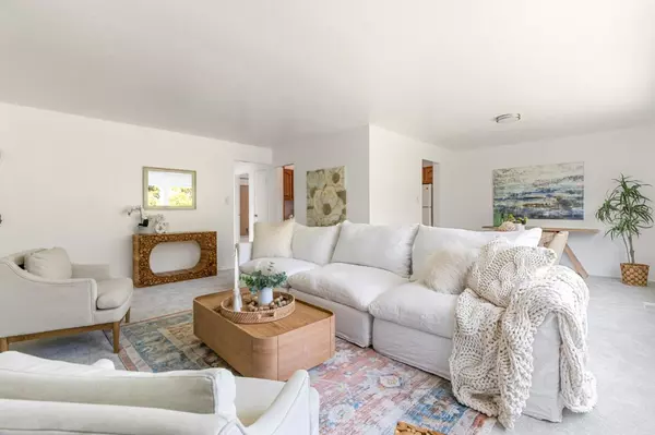 Pacifica, CA 94044,483 Andover DR