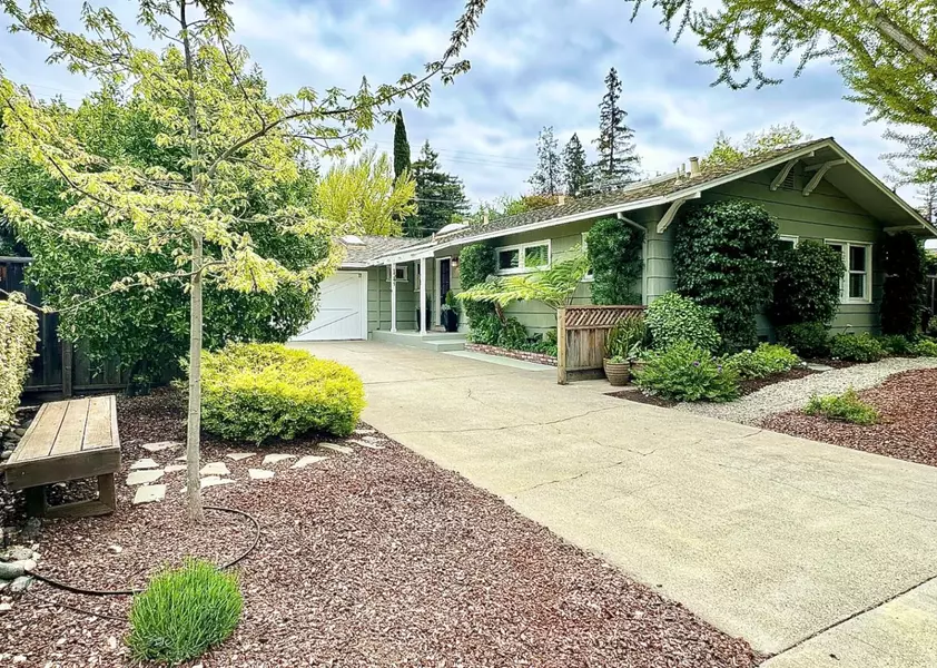 1541 Gretel LN, Mountain View, CA 94040