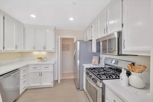 Redwood Shores, CA 94065,585 Shoal CIR