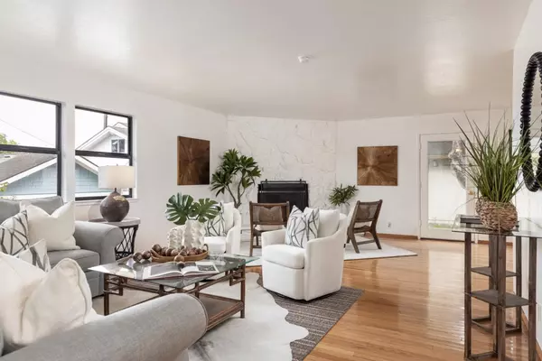 917 Fountain AVE, Pacific Grove, CA 93950