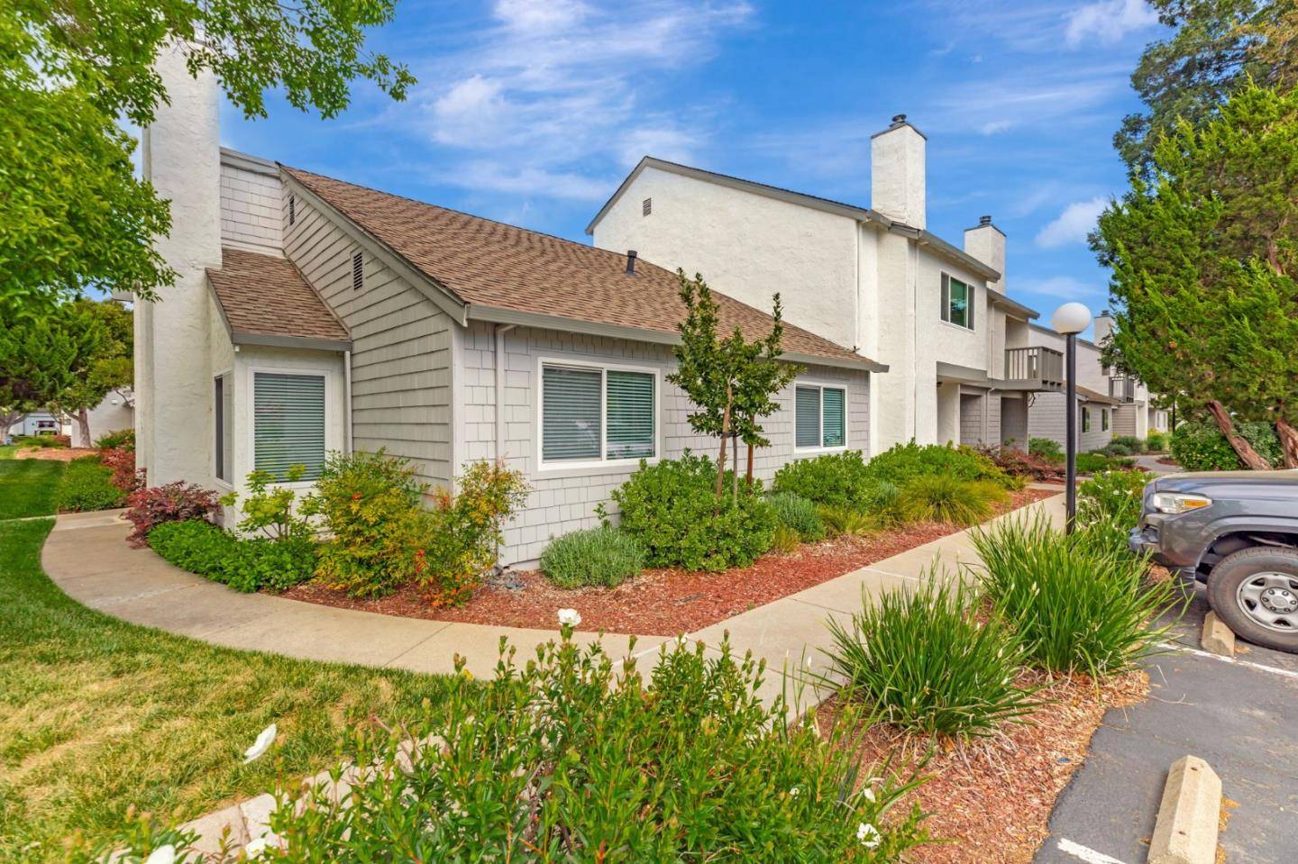 Morgan Hill, CA 95037,15173 Yosemite WAY