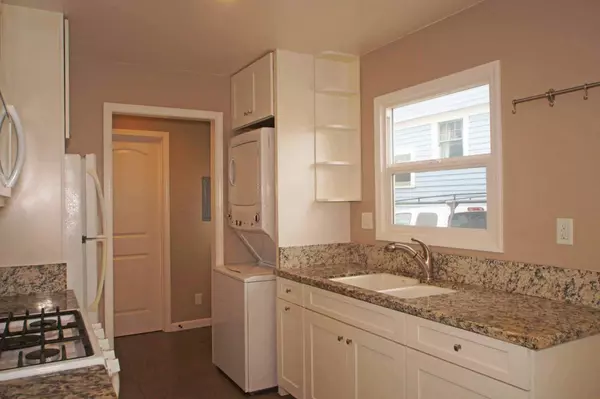 Santa Cruz, CA 95060,1138 Laurel ST