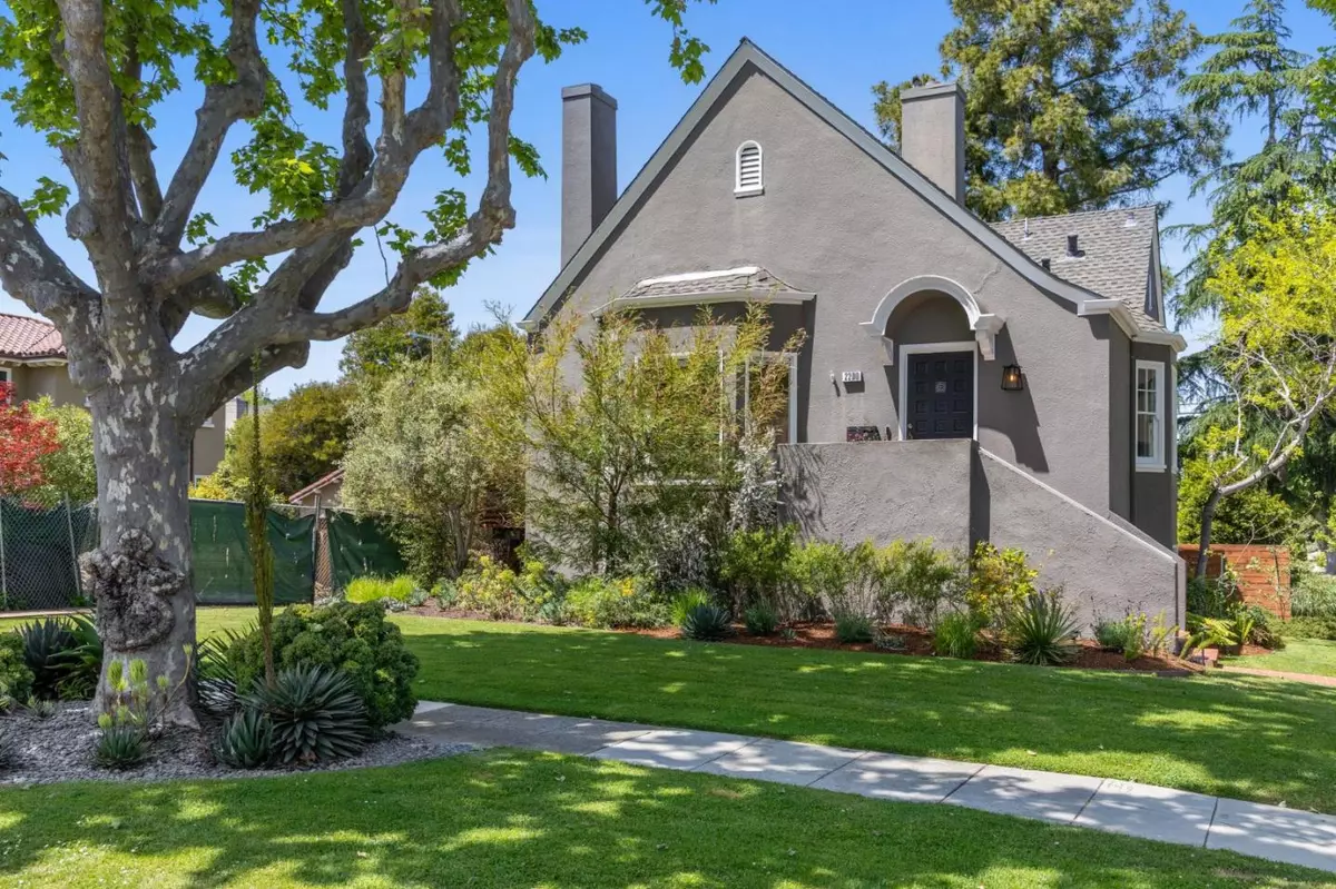 Burlingame, CA 94010,2200 Hillside DR