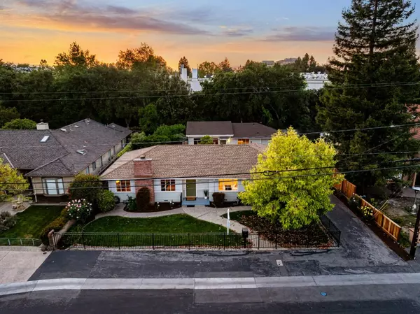 Palo Alto, CA 94306,678 Chimalus DR