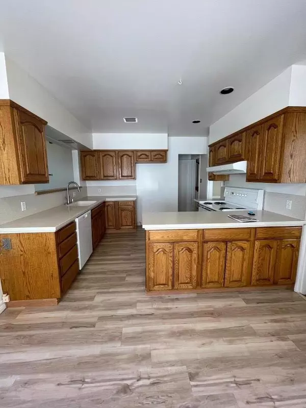 Burlingame, CA 94010,535 Corbitt DR