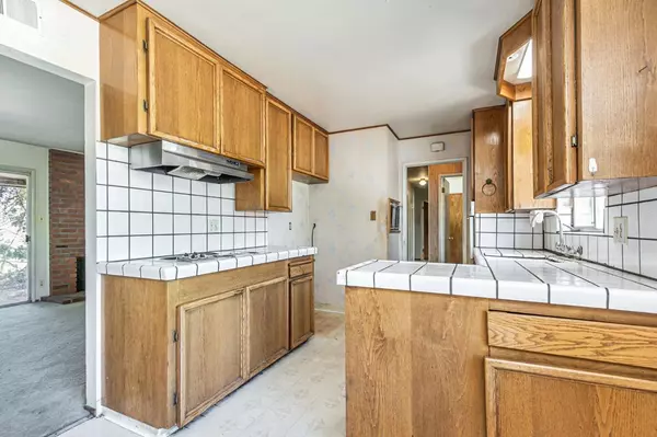 Campbell, CA 95008,1040 Longfellow AVE