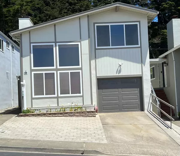 Daly City, CA 94015,1121 Skyline DR