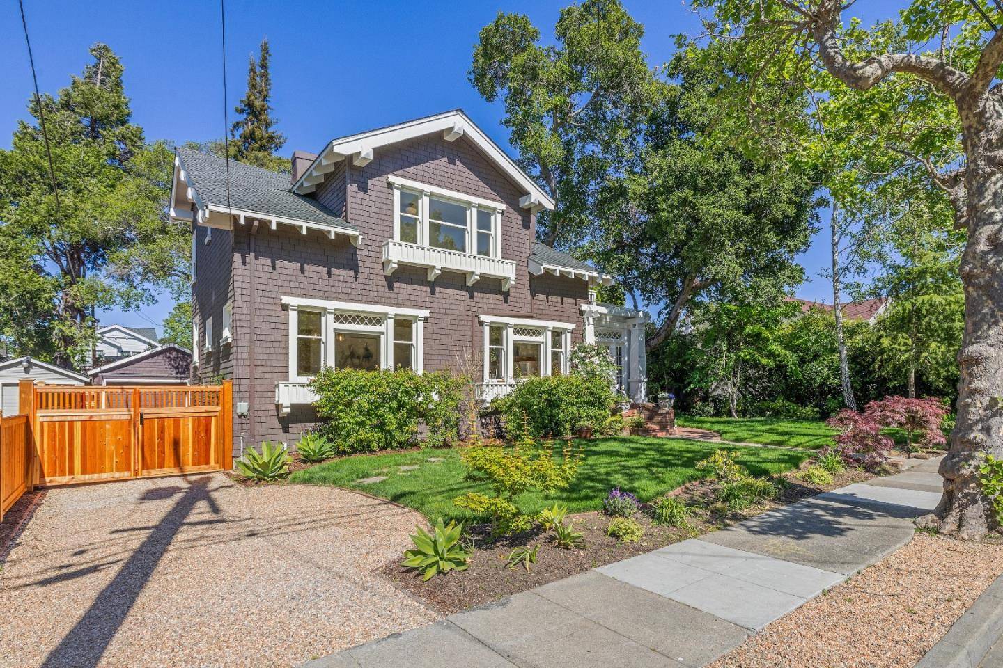 Burlingame, CA 94010,310 Chapin LN