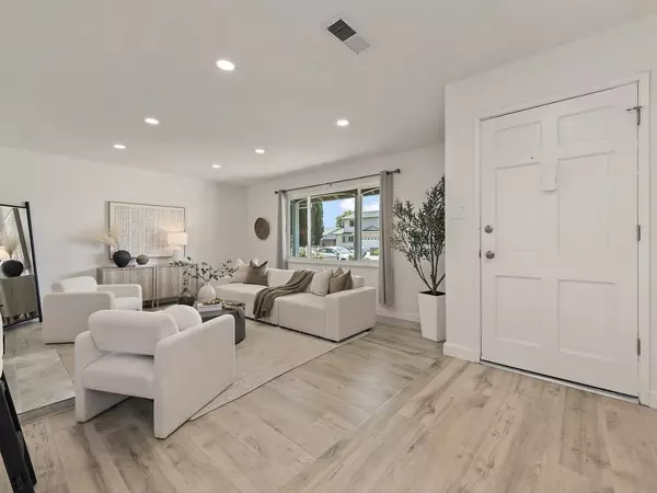 San Jose, CA 95132,2106 Treewood LN