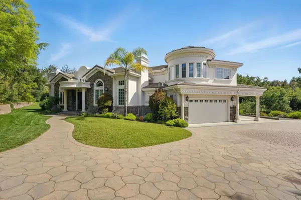 Los Altos Hills, CA 94022,12690 Dianne DR