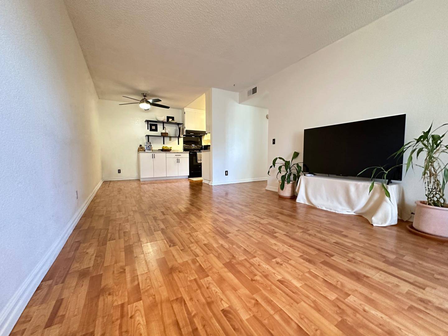 Hayward, CA 94545,26088 Kay AVE 110