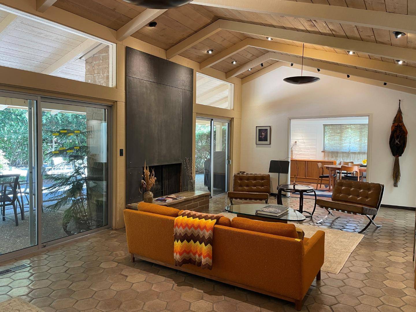 Stanford, CA 94305,843 Sonoma TER